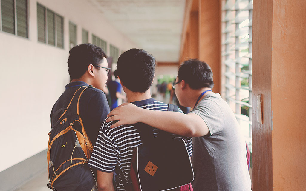 Des jeunes en bac pro en apprentissage